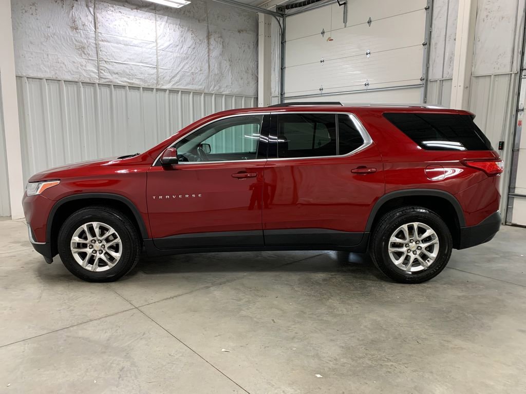 Used 2018 Chevrolet Traverse LT FWD image 3