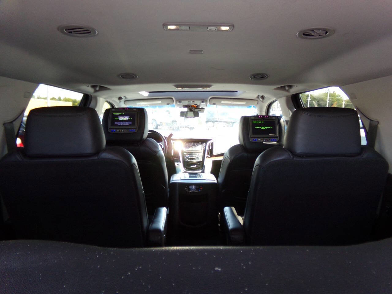 Used 2019 Cadillac Escalade Luxury image 24