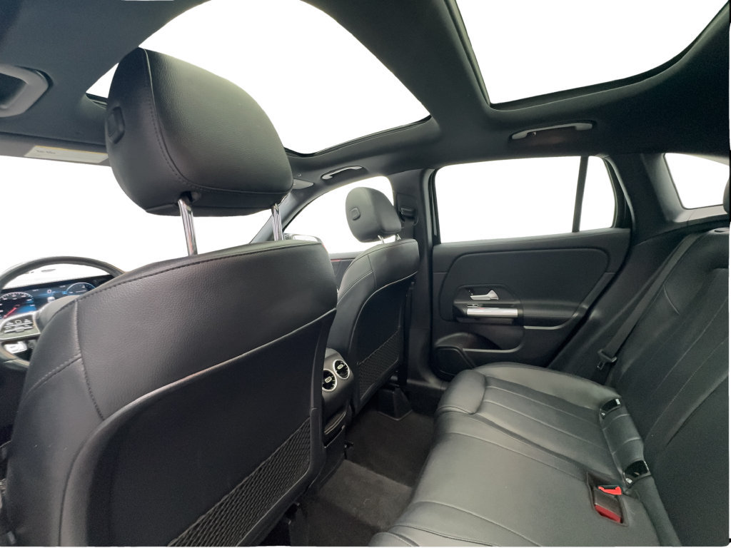 Used 2022 Mercedes-Benz GLA 250 4MATIC w/ Premium Package Lite image 23