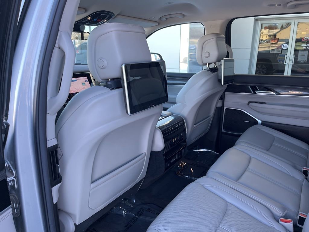 Used 2022 Jeep Wagoneer Series II image 9