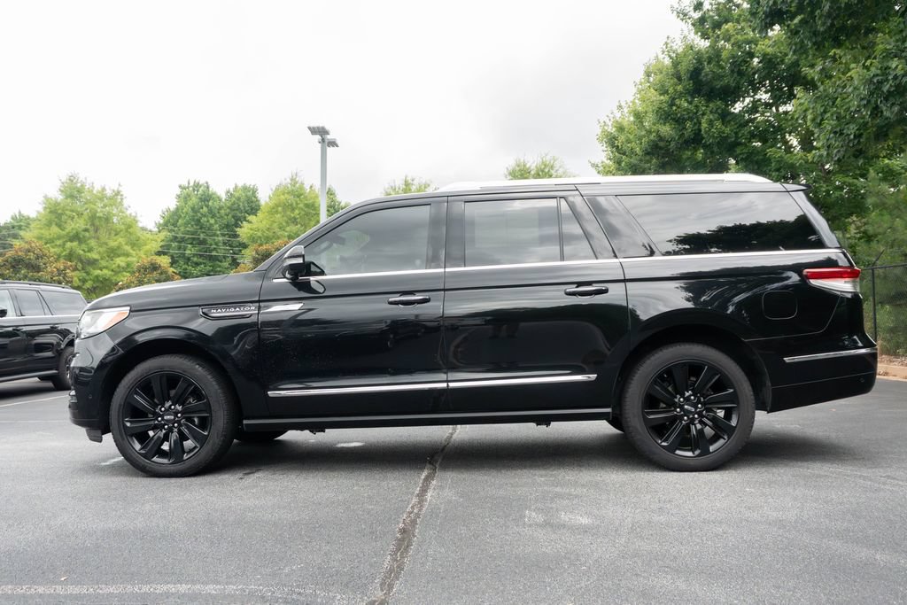 Used 2022 Lincoln Navigator L Reserve RWD image 8
