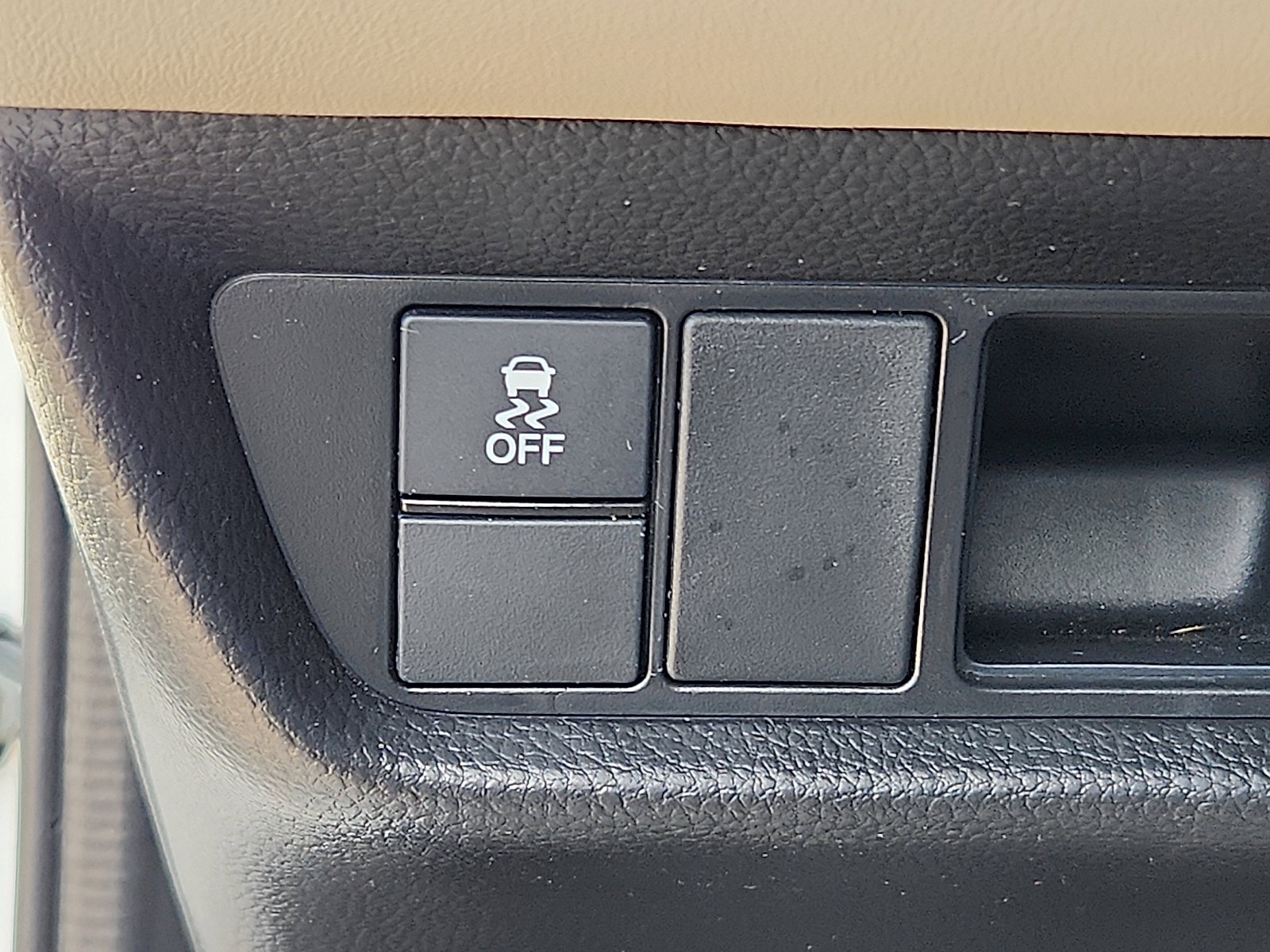 Used 2025 Honda HR-V LX image 13