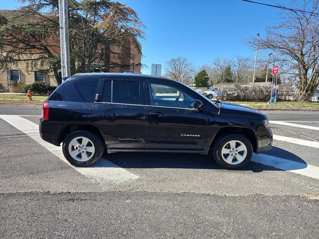 Used 2015 Jeep Compass Sport w/ Power Value Group FWD image 4