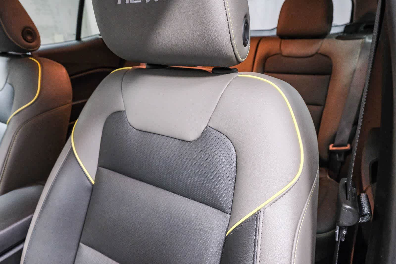 Used 2024 Chevrolet Trax ACTIV w/ Sunroof Package FWD image 24