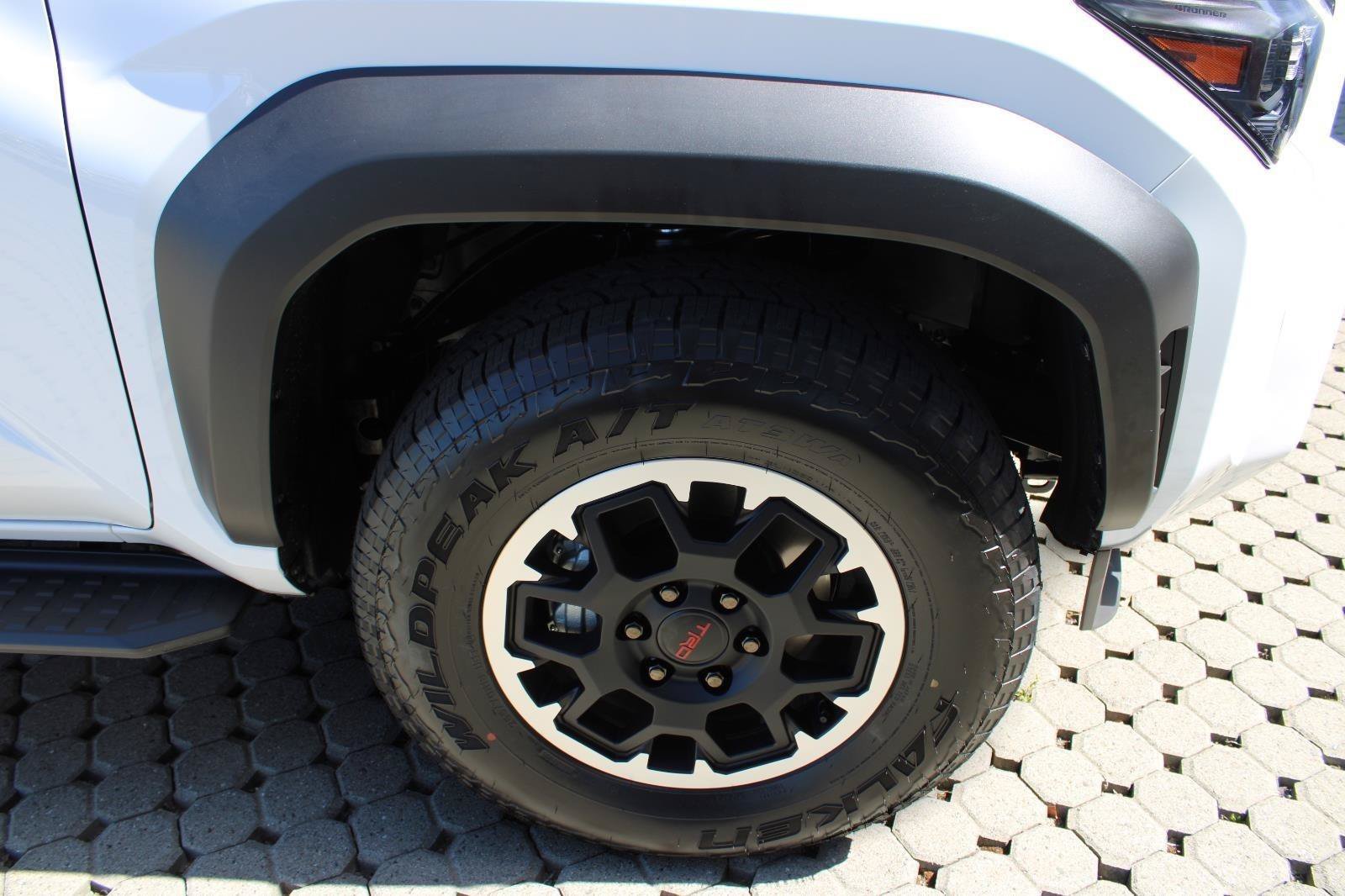 Used 2026 Toyota 4Runner TRD Off-Road AWD/4WD image 13