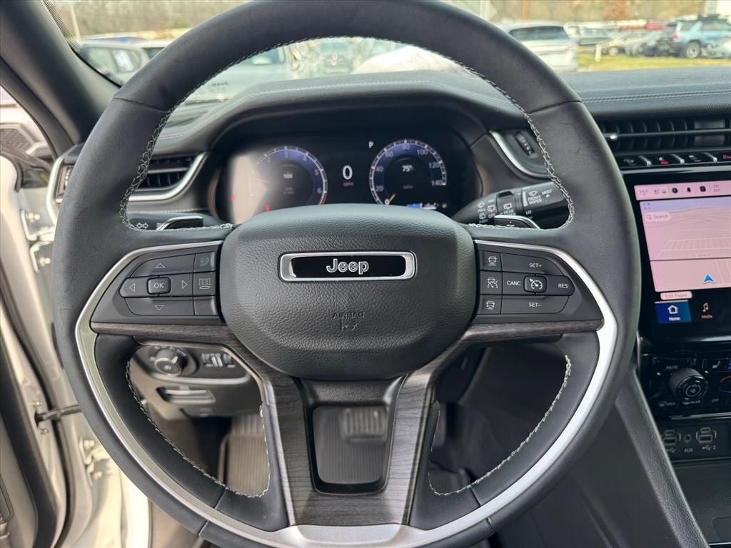Used 2024 Jeep Grand Cherokee Limited w/ Luxury Tech Group II AWD/4WD image 20