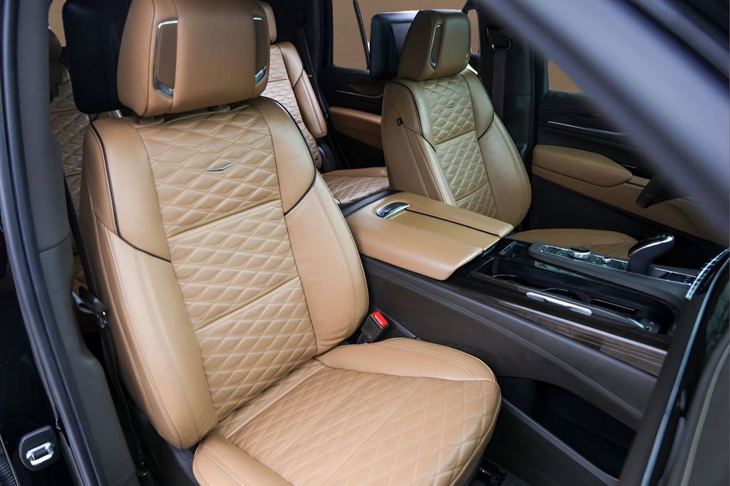 Used 2021 Cadillac Escalade Sport w/ Heavy-Duty Trailer Package image 33