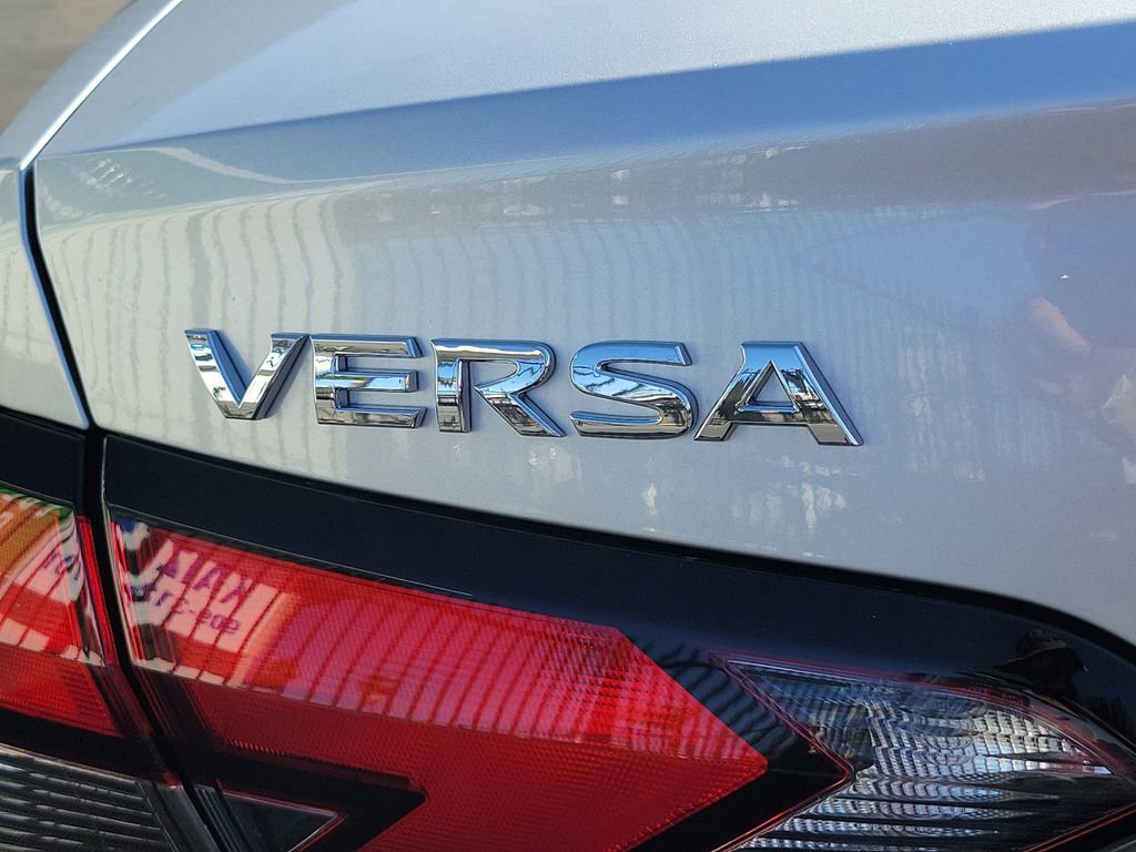 Used 2025 Nissan Versa S w/ Trunk Package image 24