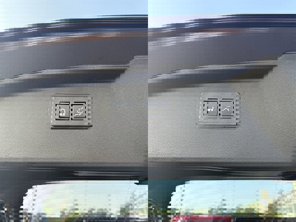 New 2025 Subaru Outback Limited image 47