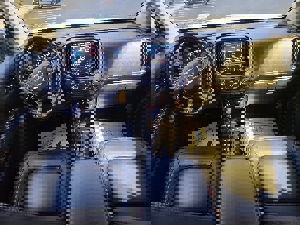 Used 2022 GMC Canyon AT4 w/ Trailering Package image 15