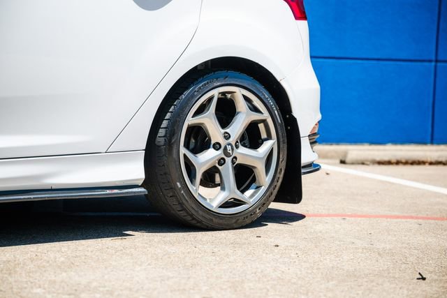 Used 2016 Ford Focus ST image 38