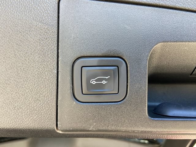 Used 2025 Cadillac XT4 Premium Luxury AWD/4WD image 32