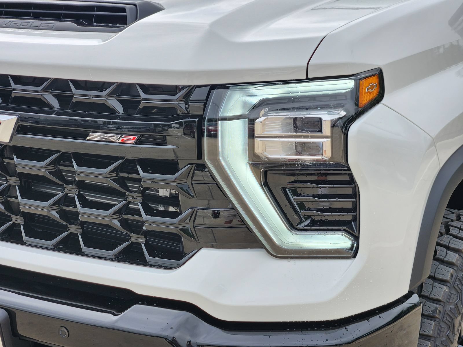 New 2026 Chevrolet Silverado 2500 ZR2 AWD/4WD image 9
