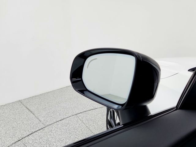 New 2026 Volvo XC60 B5 Plus w/ Protection Package Premier image 19