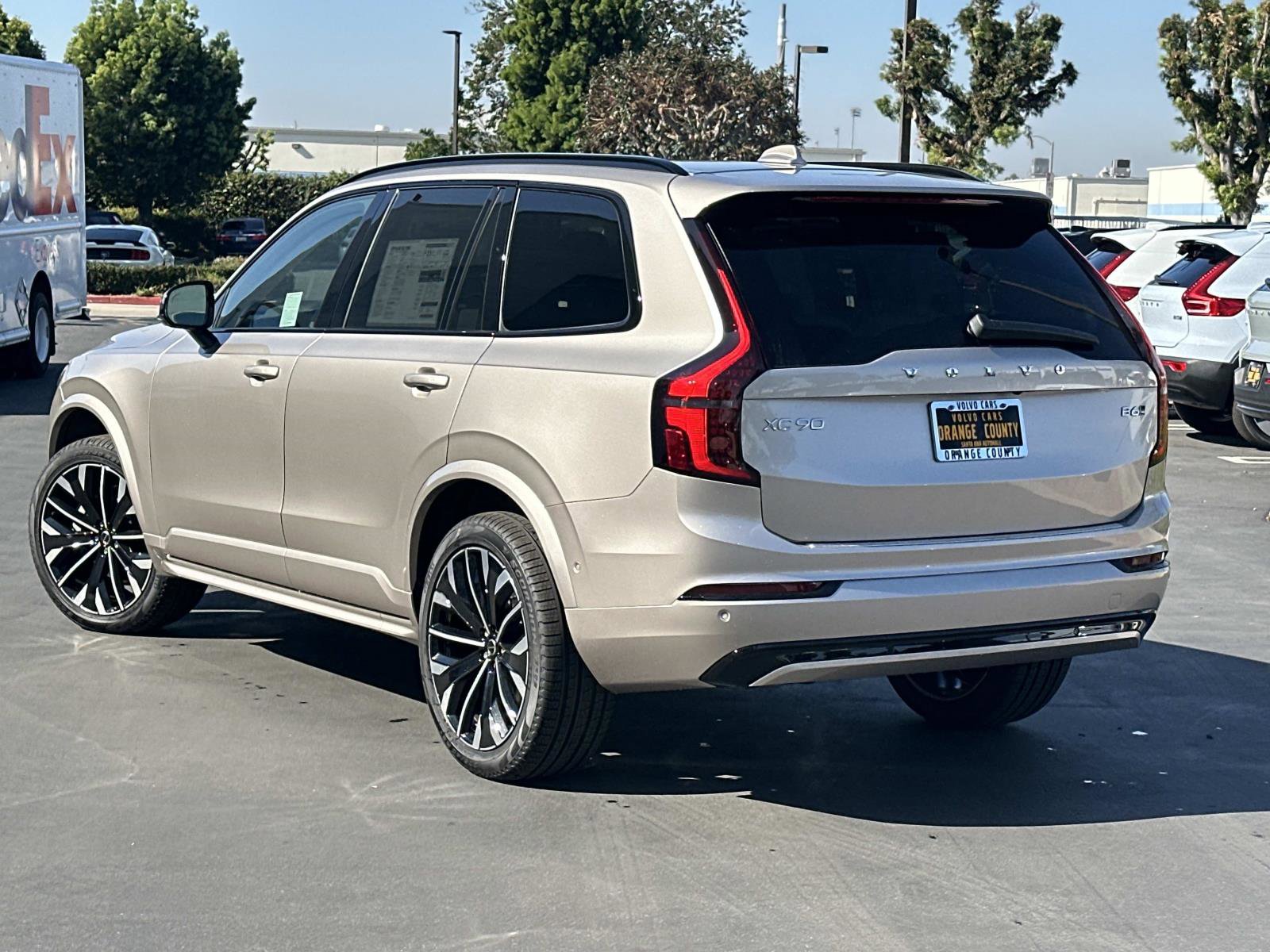 New 2026 Volvo XC90 B6 Ultra w/ Lounge Package AWD/4WD image 5