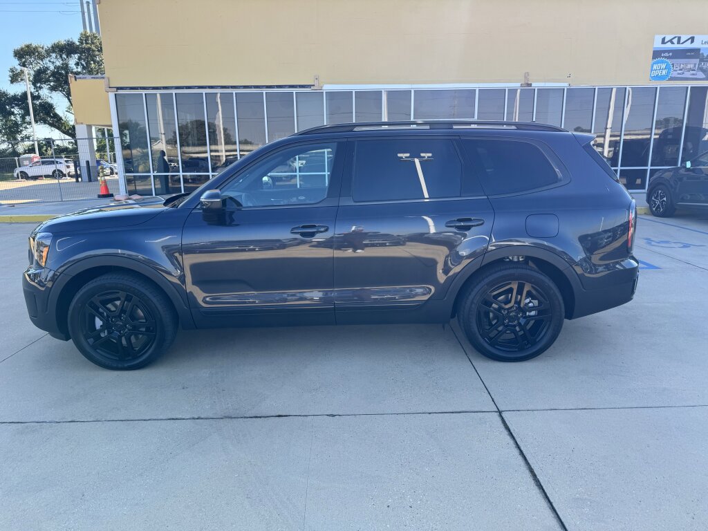 Used 2025 Kia Telluride EX X-Line image 27