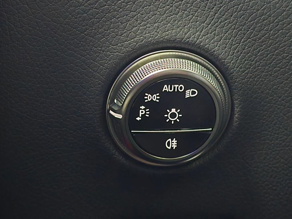 New 2026 Mercedes-Benz GLC 350e 4MATIC image 24