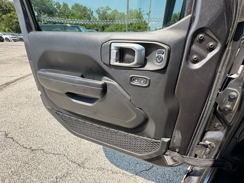 Used 2021 Jeep Gladiator Willys image 27