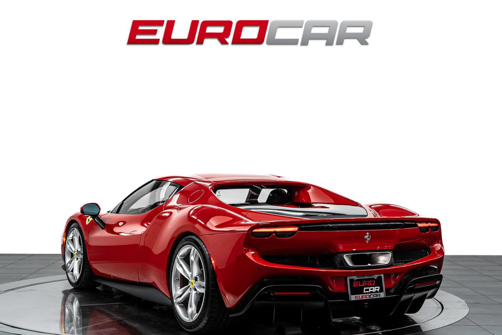 Used 2023 Ferrari 296 GTB RWD image 3