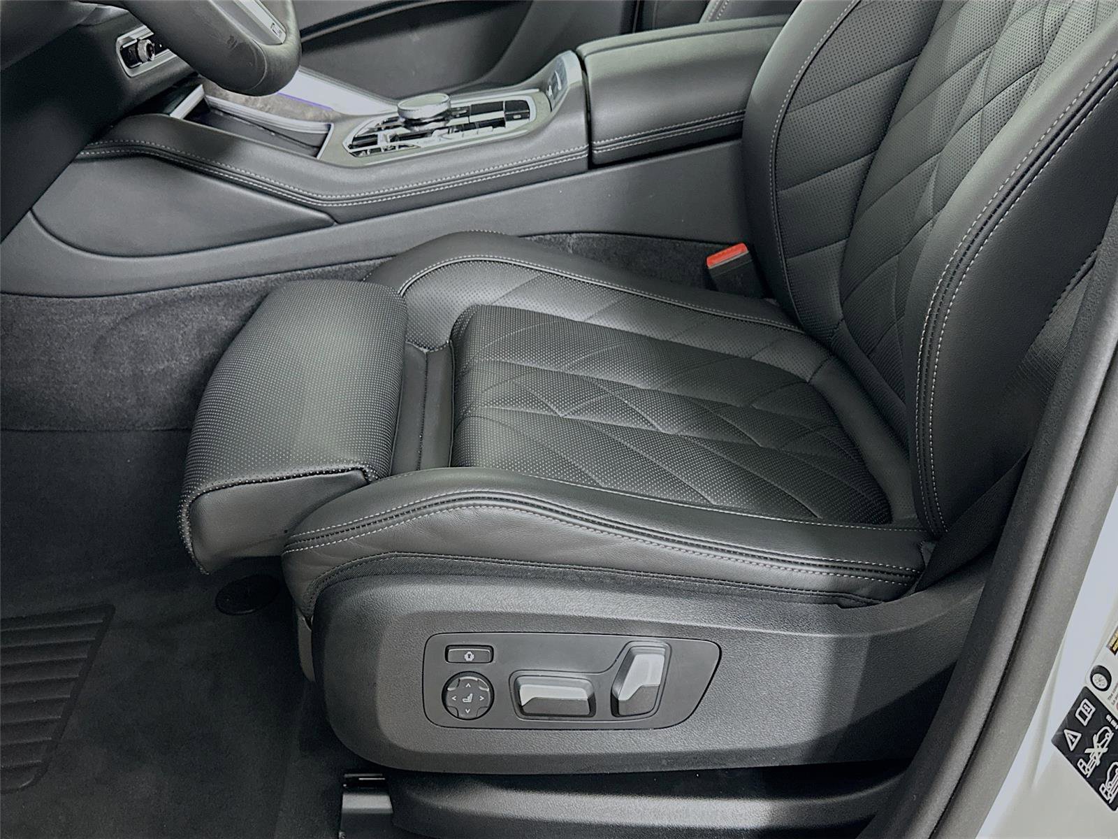 Certified 2024 BMW X6 xDrive40i image 20