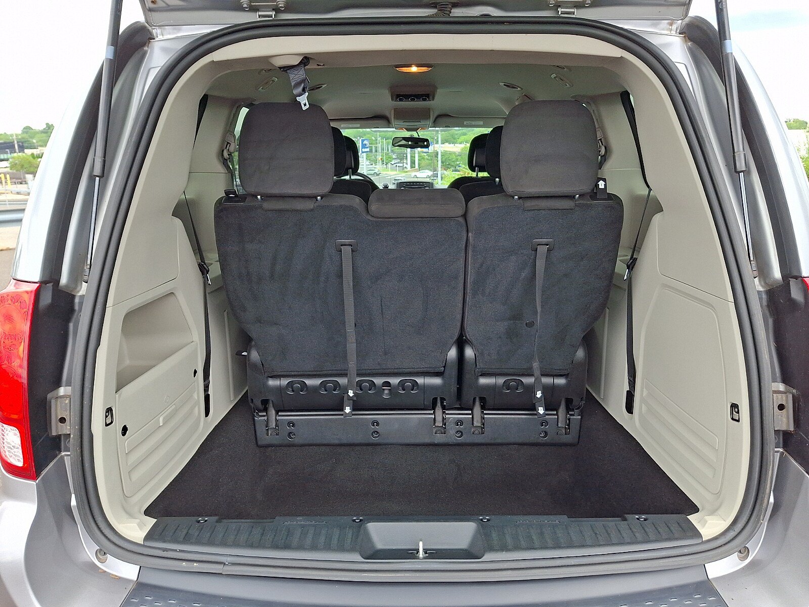 Used 2015 Dodge Grand Caravan SE w/ Quick Order Package 29E SE FWD image 28