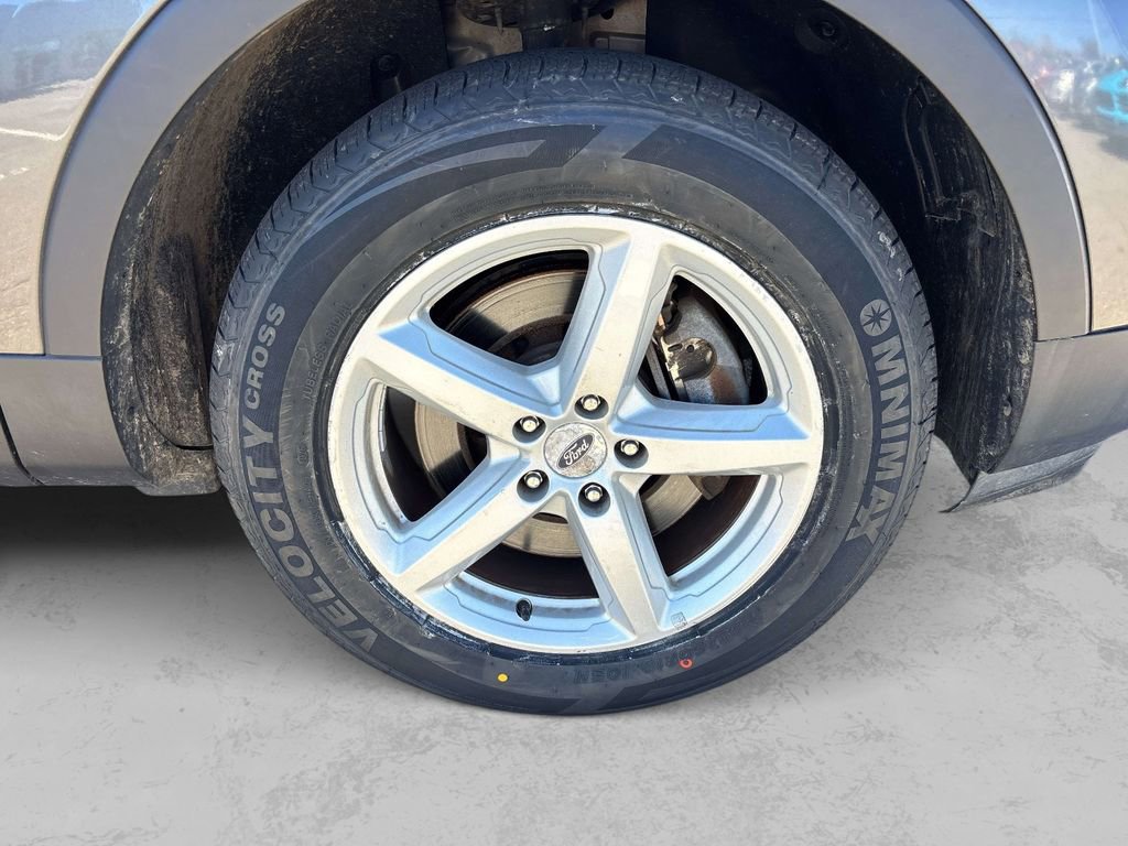 Used 2017 Ford Explorer XLT AWD/4WD image 30