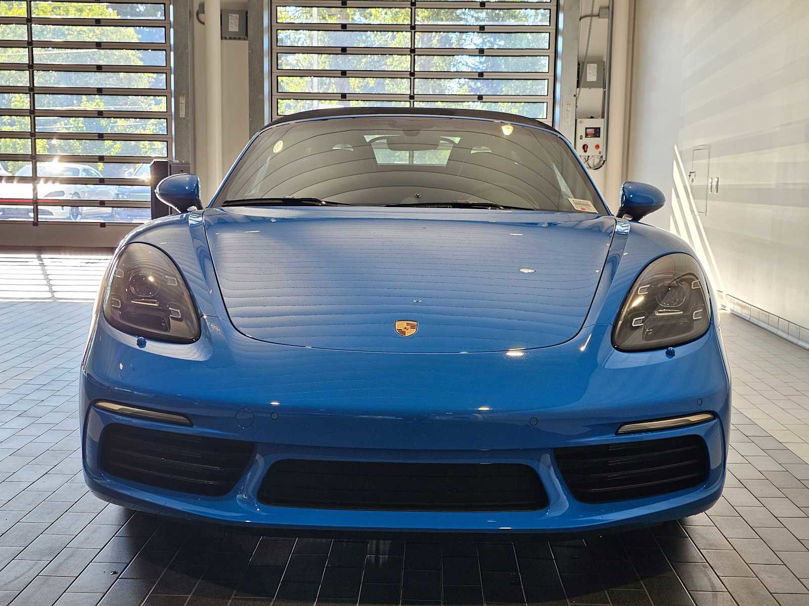 New 2025 Porsche 718 Boxster S image 10