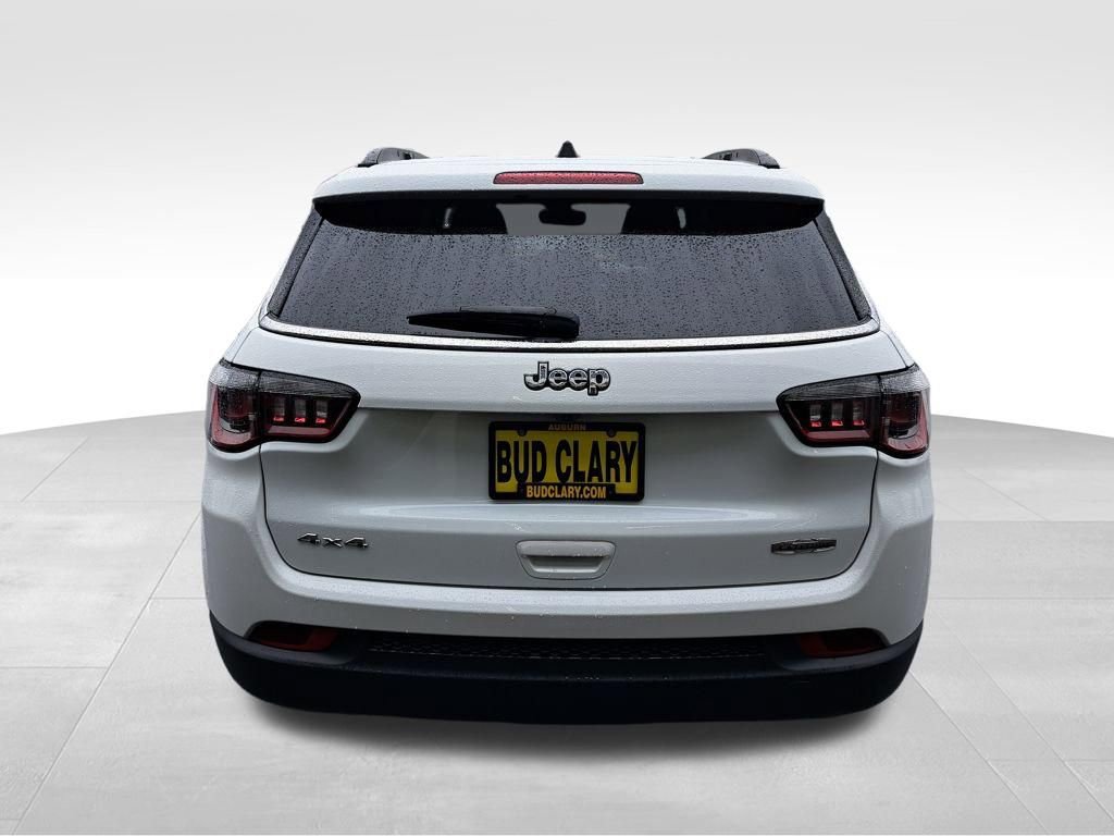 Used 2023 Jeep Compass Latitude image 5