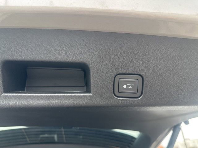 New 2026 Chevrolet Traverse Z71 w/ Enhanced Driving Package image 30