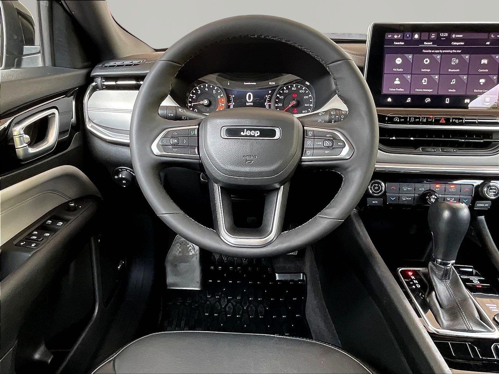Used 2023 Jeep Compass Limited w/ Elite Group AWD/4WD image 8