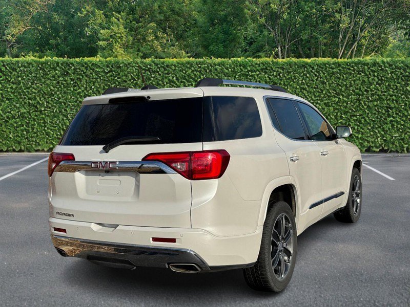 Used 2019 GMC Acadia Denali w/ Technology Package image 3