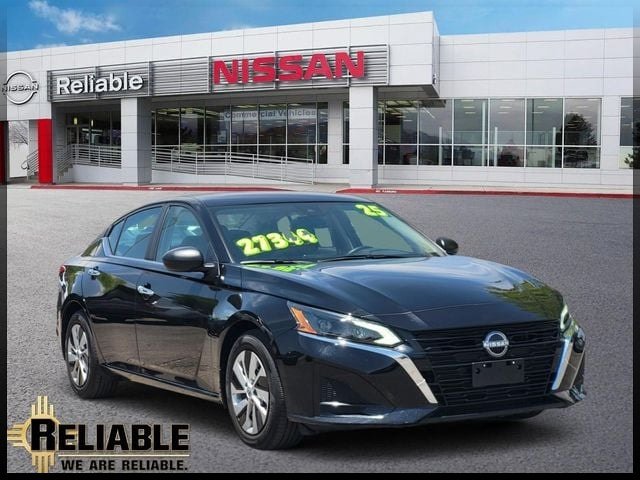 Certified 2025 Nissan Altima 2.5 S FWD image 1