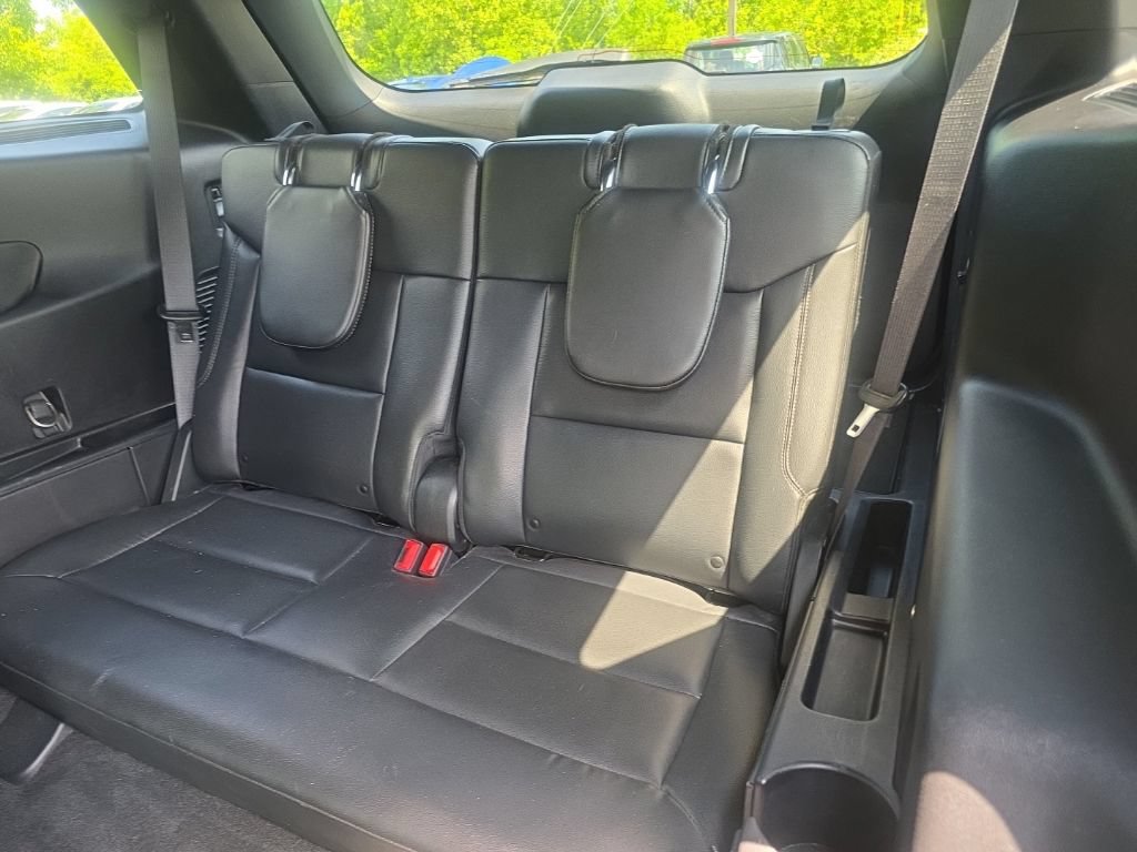 Used 2020 Ford Explorer XLT w/ Equipment Group 202A AWD/4WD image 29