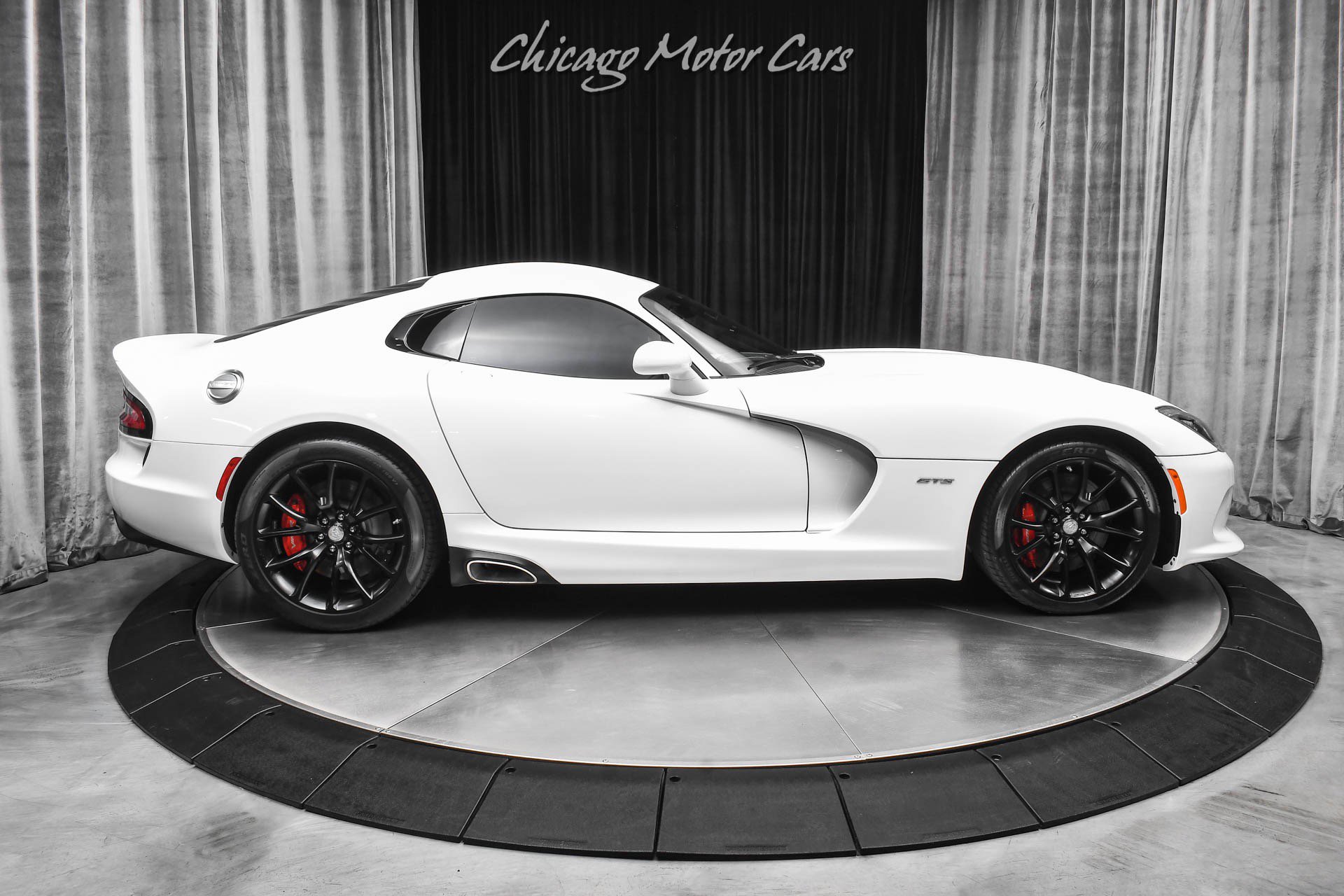 Used 2013 SRT Viper GTS w/ GTS Laguna Interior Pkg image 36
