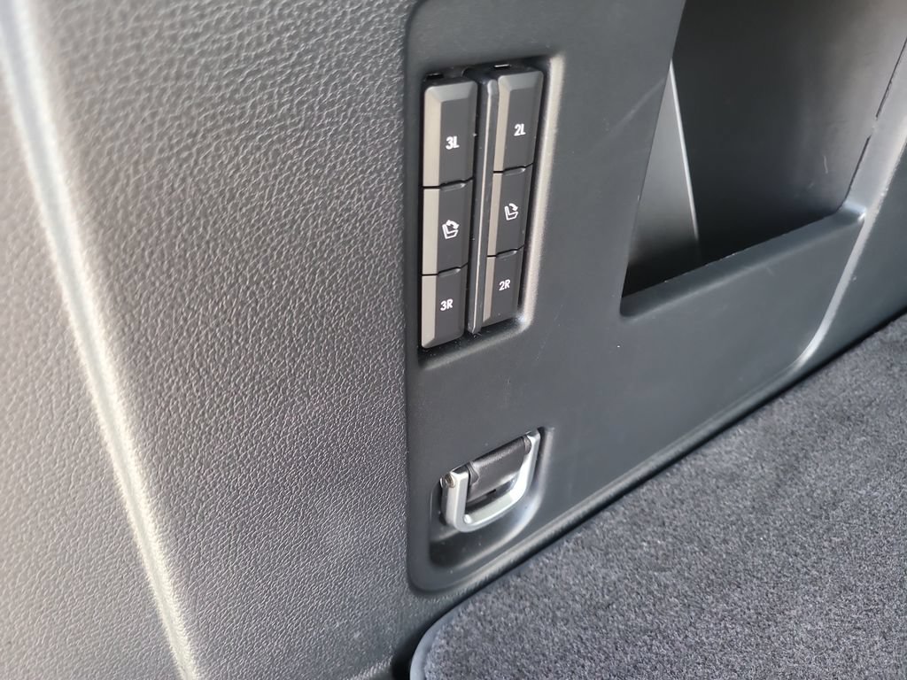 Used 2020 Lincoln Navigator L Reserve w/ Luxury Package RWD image 9