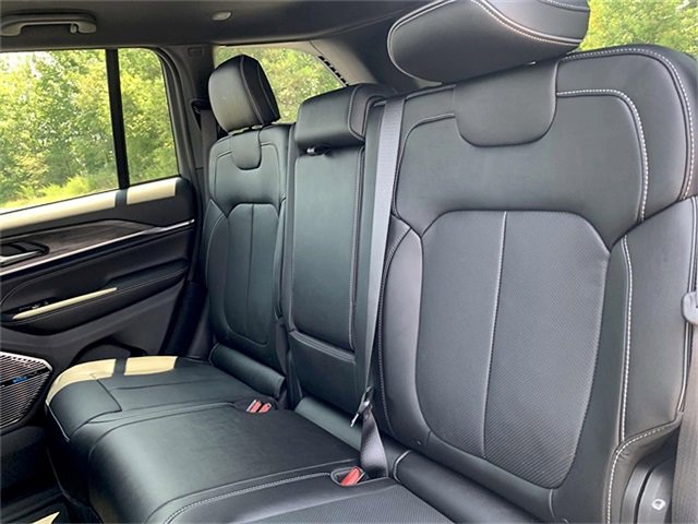 New 2024 Jeep Grand Cherokee Overland image 21