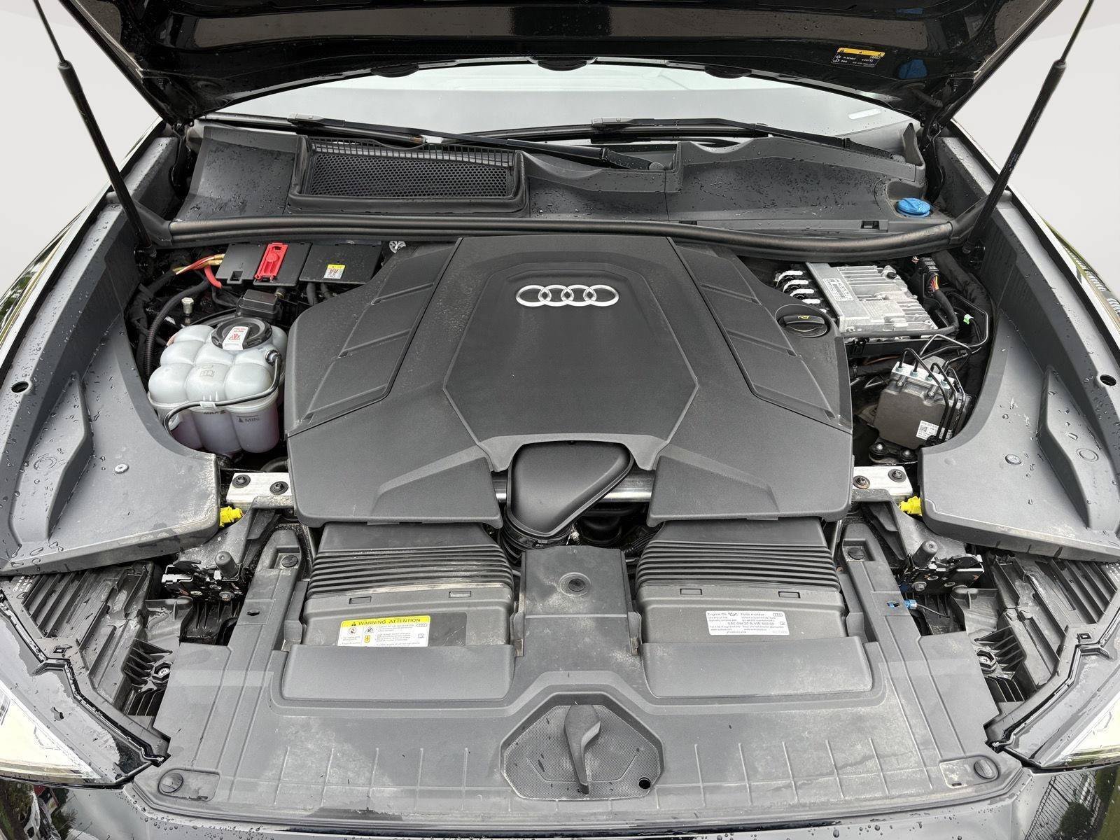 Used 2022 Audi Q8 Prestige w/ Prestige Package AWD/4WD image 26