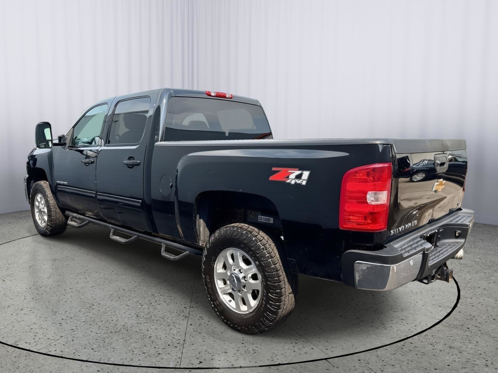 Used 2014 Chevrolet Silverado 2500 LTZ w/ LTZ Plus Package AWD/4WD image 10