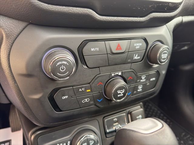 Used 2023 Jeep Renegade Trailhawk w/ Sun/Sound Group AWD/4WD image 20