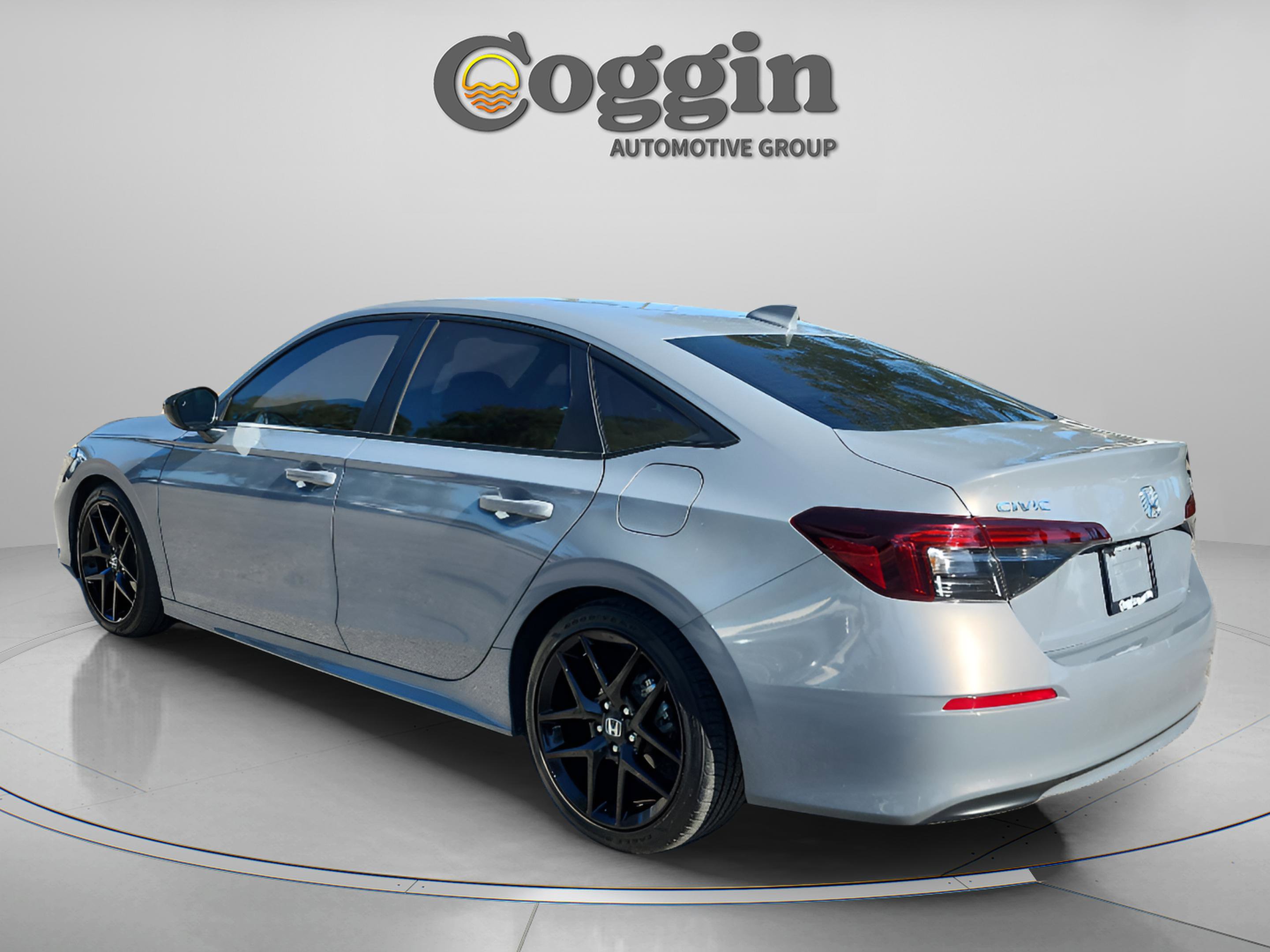 Used 2025 Honda Civic Sport image 4