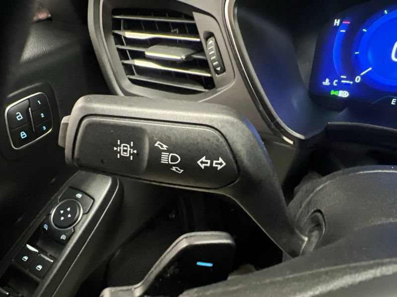 Used 2020 Ford Escape Titanium AWD/4WD image 22