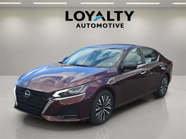 Used 2024 Nissan Altima 2.5 SV