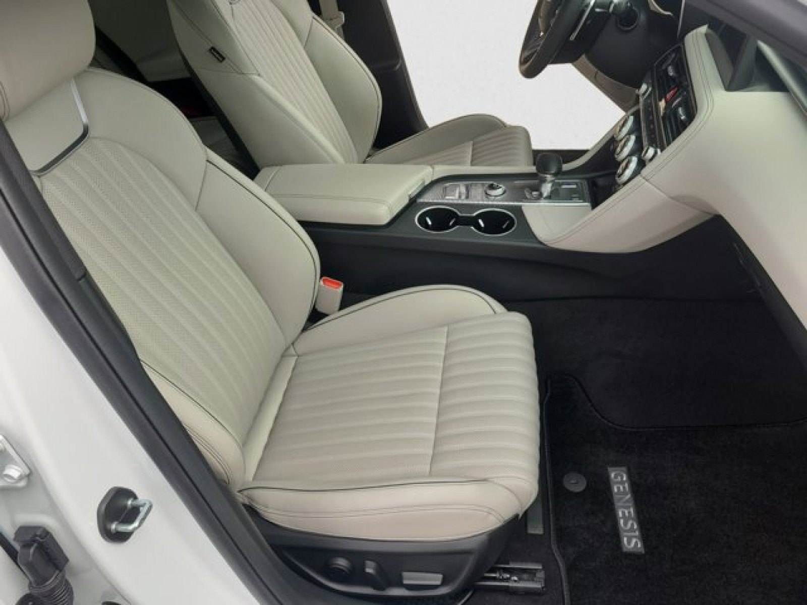 Used 2023 Genesis G70 2.0T w/ Sport Prestige Package AWD/4WD image 21