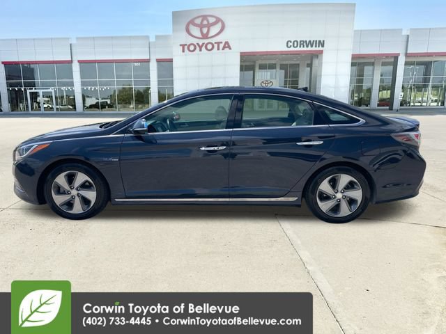 Used 2017 Hyundai Sonata Limited w/ Ultimate Package 02 FWD image 2