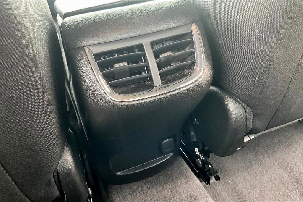 Used 2024 Chevrolet Malibu LT image 11