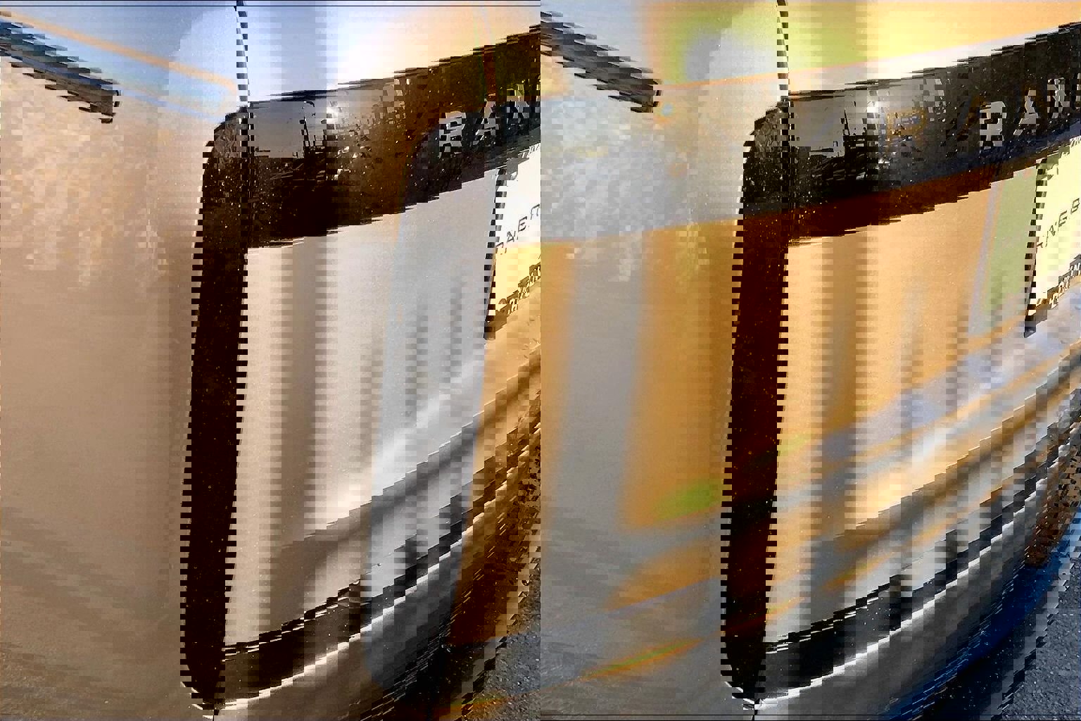 New 2026 Land Rover Range Rover SE image 14