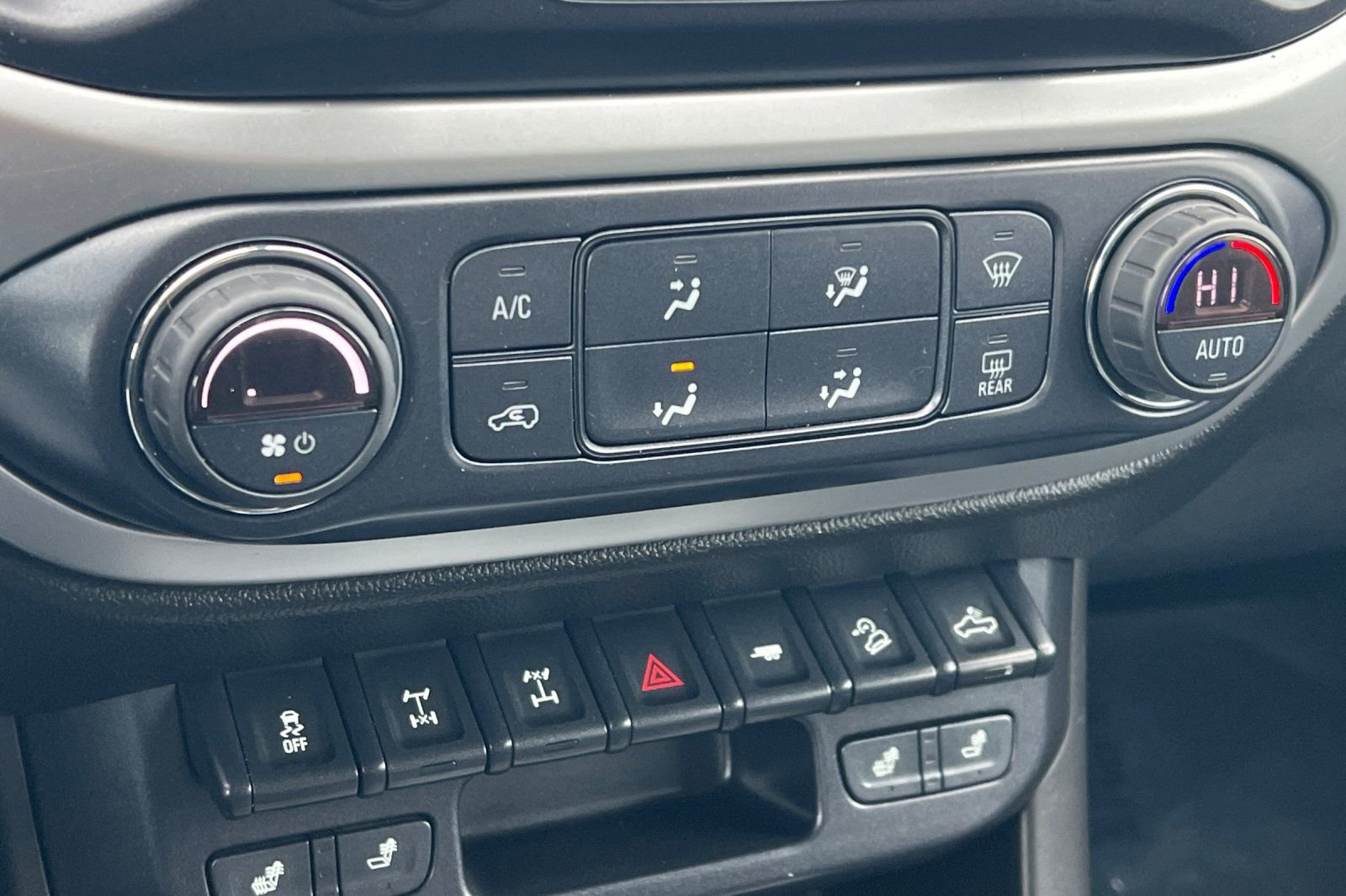 Used 2019 Chevrolet Colorado ZR2 image 18