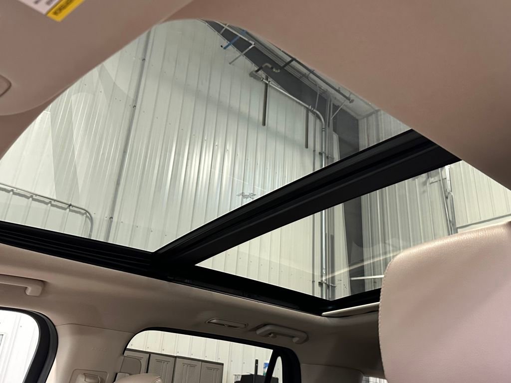 Used 2024 Ford Expedition Limited image 24