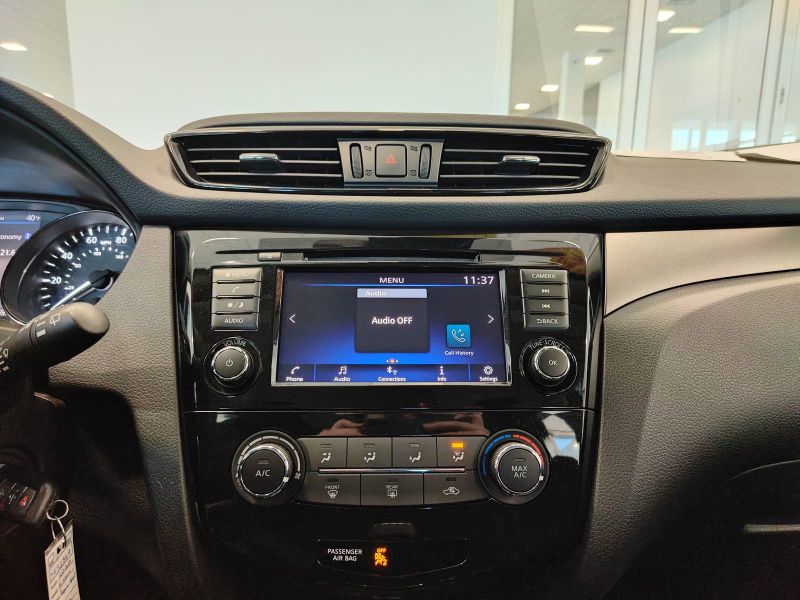 Used 2020 Nissan Rogue Sport S image 25