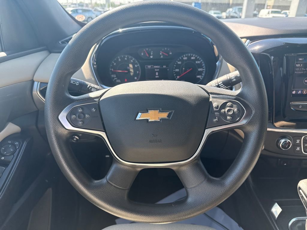 Used 2022 Chevrolet Traverse LS FWD image 16